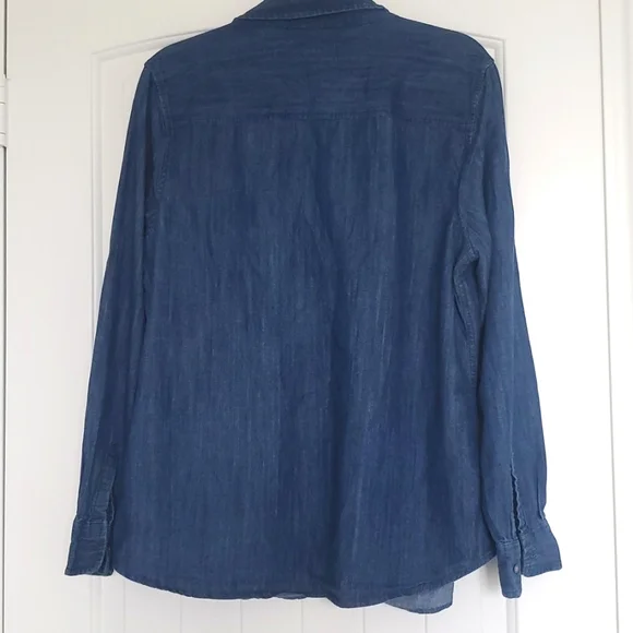 GAP Boyfriend Fit Jean Shirt (Large) - Picture 8 of 8